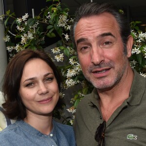 Jean Dujardin et sa femme Nathalie Péchalat au village lors des internationaux de France à Roland Garros le 10 juin 2018. © Veeren / Bestimage