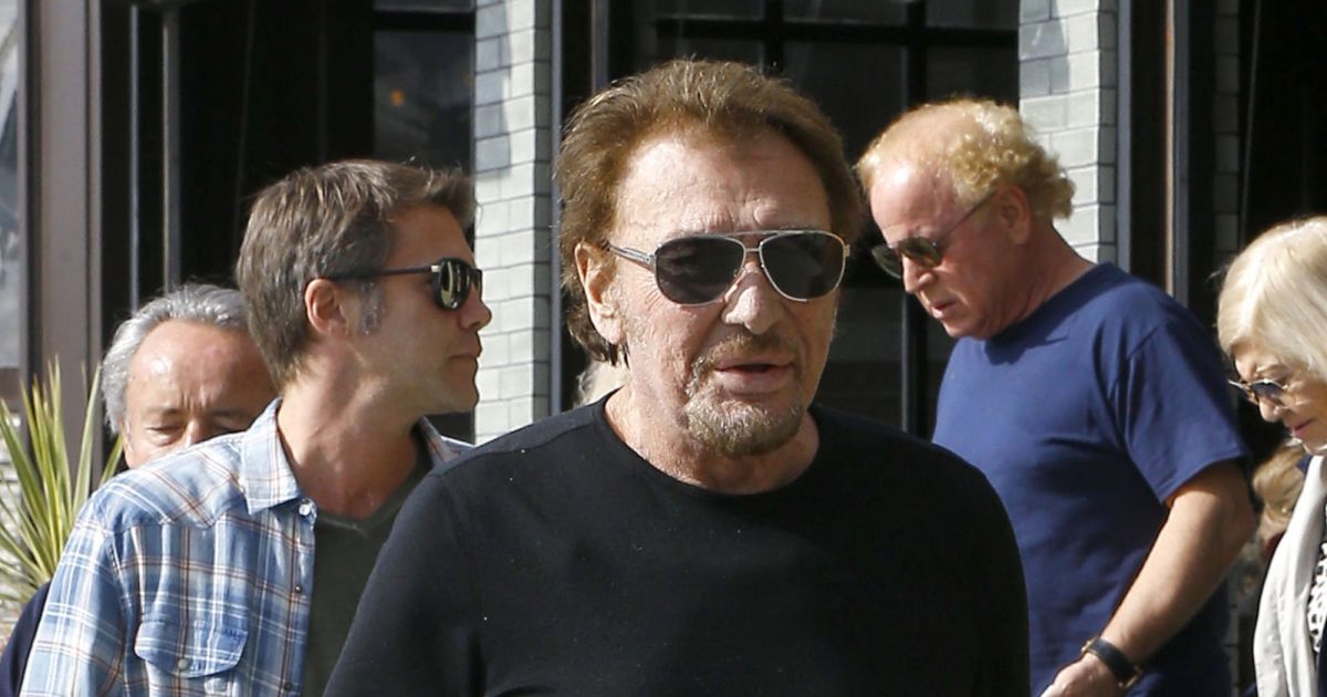 Combien De Femmes A Eu Johnny Hallyday Johnny Hallyday, souriant, très en forme et très amoureux de sa femme