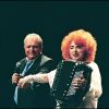 Yvette Horner avec Jacques Martin au 2e Festival de la chanson, en 2000. La reine de l'accordéon est morte à 95 ans le 11 juin 2018.