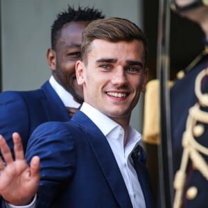 Antoine Griezmann - François Hollande reçoit l'équipe de France de football après la défaite en finale de l'Euro contre le Portugal au Palais de l'Elysée à Paris le 11 juillet 2016.