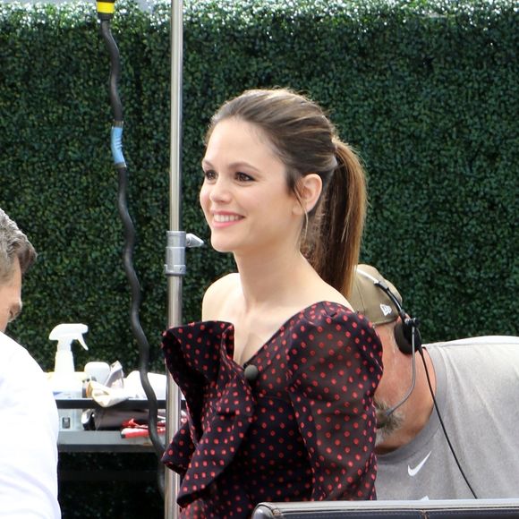Rachel Bilson sur le tournage de "Extra" à Los Angeles, le 18 juin 2018.
