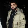 Exclusif - Le rappeur Drake à la sortie du restaurant Chiltern Firehouse avec des amis à Londres, le 15 avril 2018.