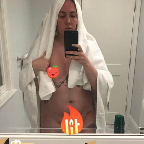 Lena Dunham se dénude à nouveau sur son Instagram, ce 3 juillet 2018.