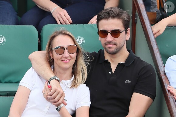 Audrey Lamy et son compagnon Thomas Sabatier dans les tribunes des internationaux de Roland Garros - jour 5 - à Paris, France, le 31 mai 2018. © Cyril Moreau - Dominique Jacovides/Bestimage