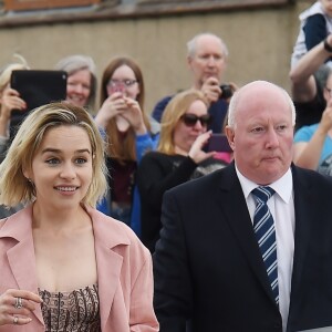 Emilia Clarke - Les célébrités arrivent au mariage de Kit Harington et Rose Leslie en l'église Rayne a Aberdeen en Ecosse, le 23 juin 2018.