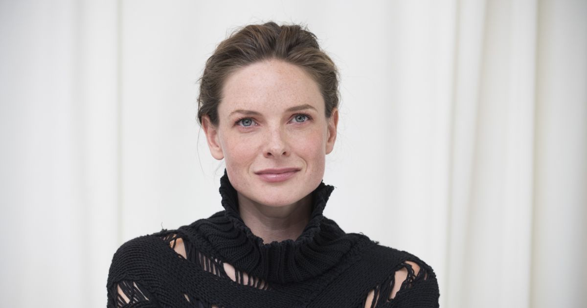 Rebecca Ferguson à la conférence de presse de The Snowman à l'hôtel