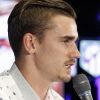 L'attaquant de l'équipe de France de football, Antoine Griezmann signe dans le club de l'Atletico Madrid en Espagne le 21 juillet 2014.