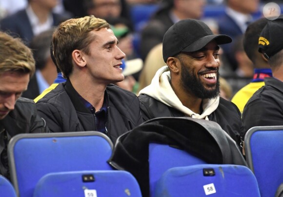 Antoine Griezmann et Alexandre Lacazette - People assistent au match de basket de la NBA entre les Boston Celtics et les 76ers de Philadelphie à Londres le 11 janvier 2018.