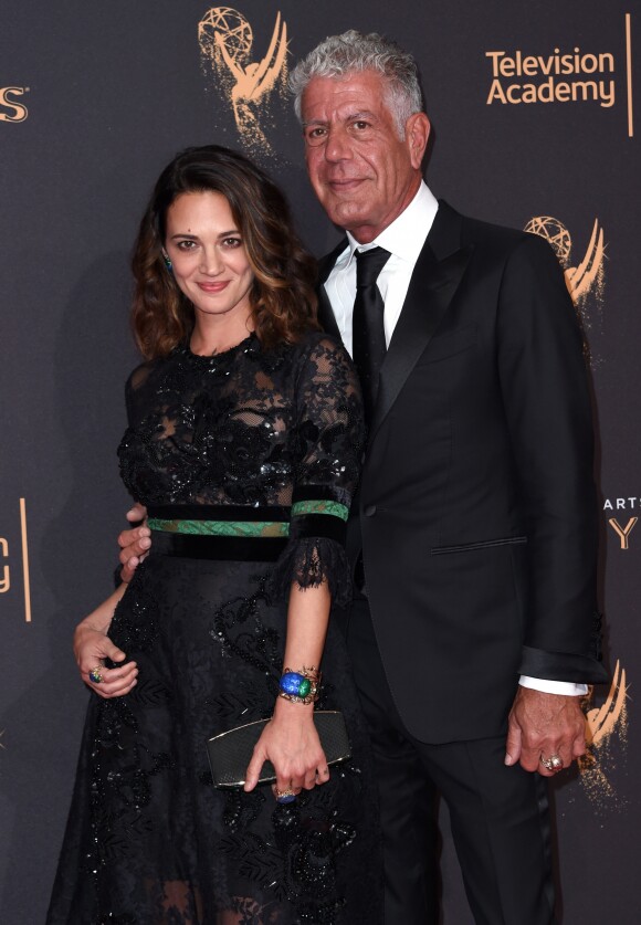 Anthony Bourdain et Asia Argento - Les célébrités arrivent à la soirée "Creative Arts Emmy awards" à Los Angeles le 9 septembre 2017. © Chris Delmas / Bestimage