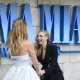 Lily James et Amanda Seyfried à l'avant-première de "Mamma Mia! Here We Go Again" au cinéma Eventim Apollo à Londres, le 16 juillet 2018.