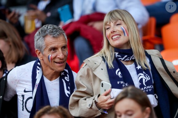 Nagui et sa femme Mélanie Page lors du match de coupe du monde opposant la France au Pérou au stade Ekaterinburg à Yekaterinburg, Russie, le 21 juin 2018. La France a gagné 1-0. © Cyril Moreau/Bestimage