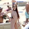 Lindsay Lohan en vacances avec des amis sur la plage de Mykonos en Grèce, le 17 juin 2018.