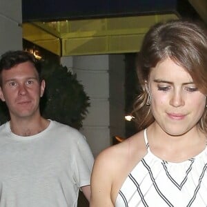 La princesse Eugenie d'York et son fiancé Jack Brooksbank à la sortie du restaurant "Isabel" à Londres, le 28 juin 2018.