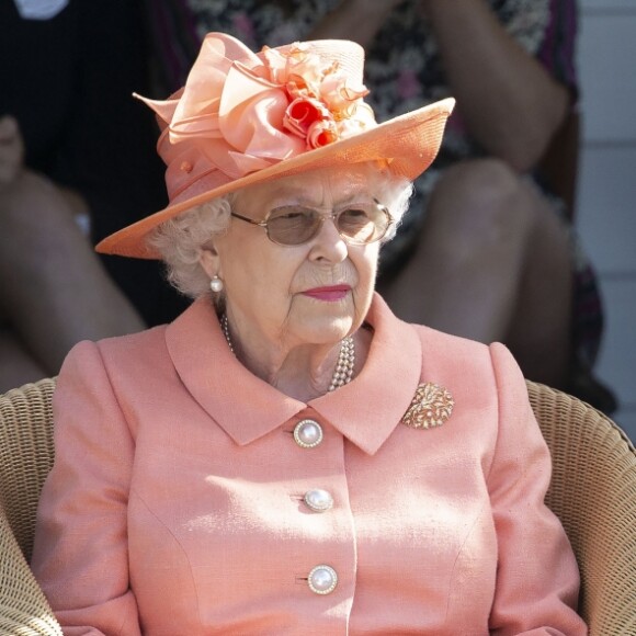 La reine Elizabeth II et le prince Philip, duc d'Edimbourg, lors de la finale de la Royal Windsor Cup le 24 juin 2018.