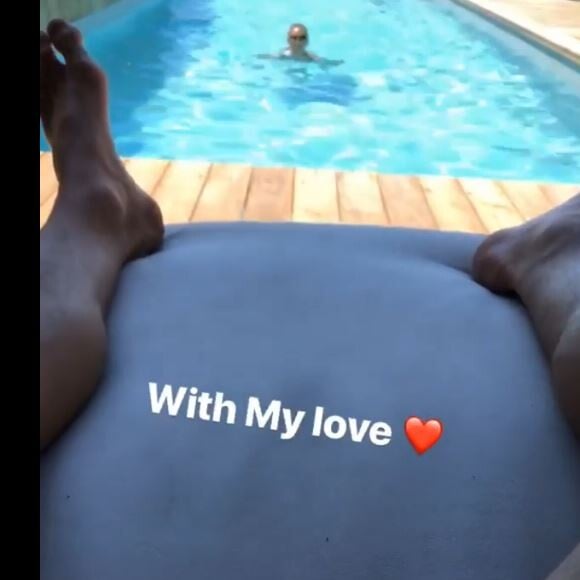 Benjamin Pavard en vacances avec Rachel Legrain-Trapani. Instagram, le 22 juillet 2018.