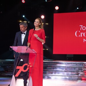 Michel Cymes et Adriana Karembeu - 70ème édition du gala de la Croix Rouge monegasque à Monaco le 27 juillet 2018. © Pierre Villard/Le Palais Princier/Monte-Carlo-SBM via Bestimage