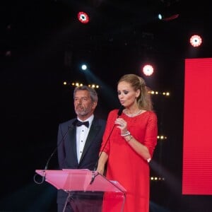 Michel Cymes et Adriana Karembeu - 70ème édition du gala de la Croix Rouge monegasque à Monaco le 27 juillet 2018. © Pierre Villard/Le Palais Princier/Monte-Carlo-SBM via Bestimage