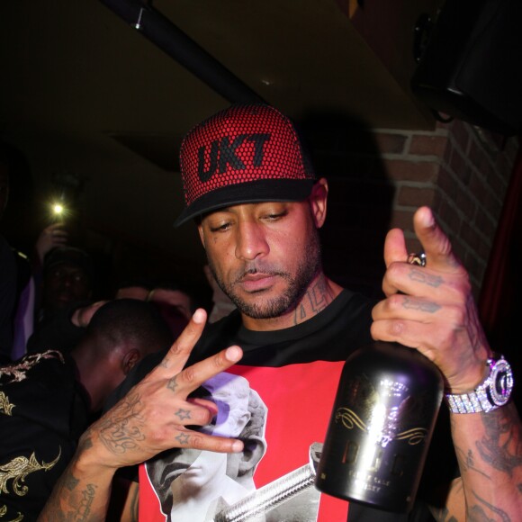 Exclusif - Le rappeur Booba en concert pour la promotion de son D.U.C Whisky au Hobo club à Paris, France, le 22 octobre 2017. © Phiilippe Baldini/Bestimage