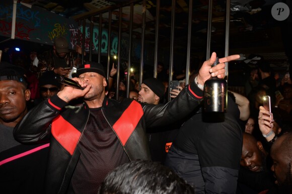 Exclusif - Le rappeur Booba fête son 41ème anniversaire au club Hobo et par la même occasion lance sa bouteille de Whisky nommée "Duc" à Paris le 12 décembre 2017. © Rachid Bellak/Bestimage