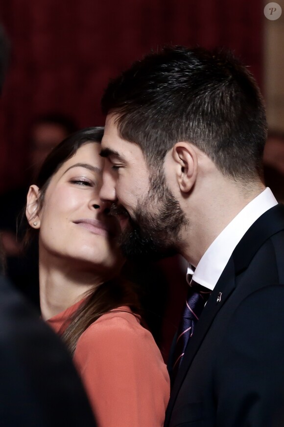 Nikola Karabatic et sa compagne Géraldine Pillet lors de la réception de l'équipe des France de Handball, championne du monde, au palais de l'Elysée à Paris, le 30 janvier 2017, au lendemain de sa victoire en finale de la coupe du monde contre l'équipe de la Norvège. © Stéphane Lemouton/Bestimage