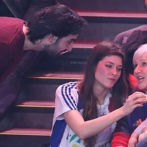 Radmila mère de Nikola Karabatic, sa compagne Géraldine Pillet et leur fils Alek lors du match de finale du mondial de handball, France © Cyril Moreau/Bestimage