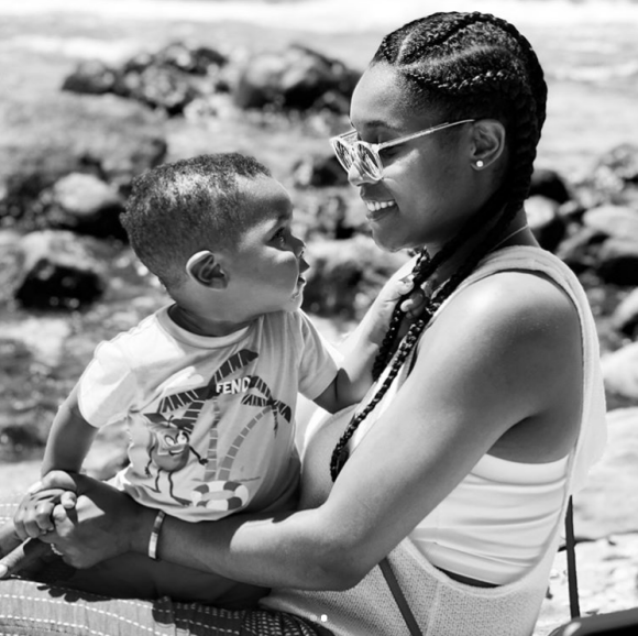 Russell Westbrook et sa femme Nina, déjà parents de Noah né en mai 2017, attendent un deuxième enfant. Photo Instagram le 29 juin 2018 à Hawaï.
