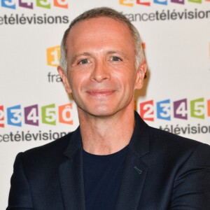 Samuel Étienne lors du photocall de la présentation de la nouvelle dynamique 2017-2018 de France Télévisions. Paris, le 5 juillet 2017. © Guirec Coadic/Bestimage