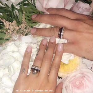 Nabilla et son chéri Thomas fiancés, en route vers le mariage, le 26 août 2018 à Londres.