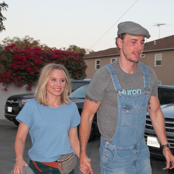 Exclusif - Kristen Bell et son mari Dax Shepard arrivent au spectacle de Ellen DeGeneres au théêtre The Largo à West Hollywood le 2 août 2018.