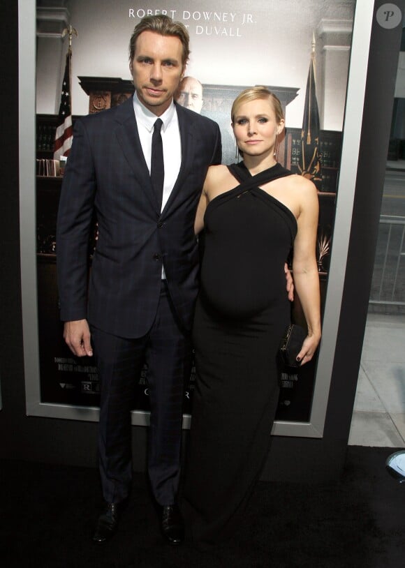Dax Shepard et sa femme Kristen Bell, enceinte, à la première de "The Judge" au Théâtre "Samuel Goldwyn" à Beverly Hills, le 1er octobre 2014