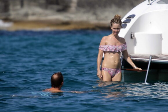 Nico Rosberg et sa femme Vivian Sibold passent une journée romantique sur un bateau sous le soleil de Formentera en Espagne, le 4 septembre 2018.