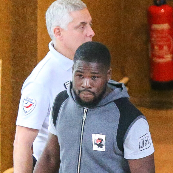 - Les rappeurs Kaaris et Booba, ainsi que neuf autres prévenus, ont été jugés ce jeudi devant le tribunal correctionnel de Créteil pour violences aggravées et vols en réunion après leur bagarre à Orly le 1er août dernier le 6 septembre 2018.