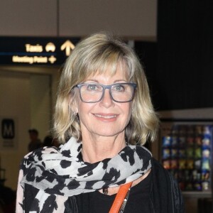 Exclusif - Olivia Newton John arrive à l'aéroport de Sydney, le 28 avril 2018.