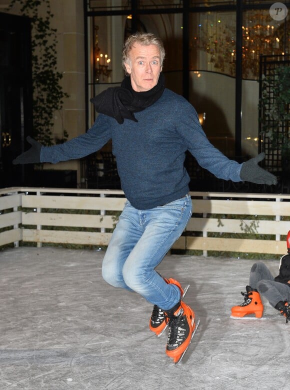 Semi-exclusif - Franck Dubosc fait du patin à glace - Goûter du Coeur du prix Clarins pour l'enfance organisé par Clarins, à l'hôtel Plaza Athénée à Paris, France, le 14 février 2018.