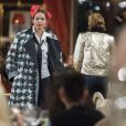 Jénayé Noah participe au deuxième défilé Chanel "Métiers d'Art" au Ritz à Paris, France, le 6 décembre 2016.
