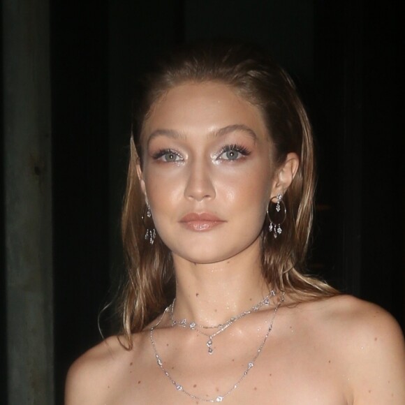 Gigi Hadid porte une combinaison à paillettes transparente à son arrivée à la soirée Messika x Gigi Hadid lors de la Fashion Week à New York. Gigi porte des bijoux de la marque Messika. Le 12 septembre 2018