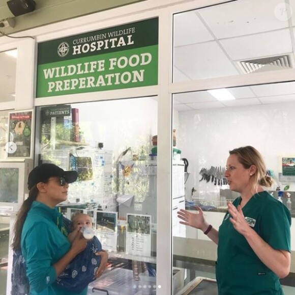 Eva Longoria et son fils Santiago ont visité un refuge pour animaux exotiques en Australie, septembre 2018