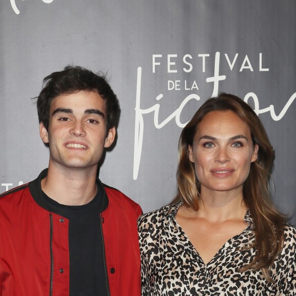 Gary Guenaire et Mélanie Maudran pour le feuilleton télévisé "Un si grand soleil" lors de la cérémonie de clôture du festival international du film de La Rochelle, France, le 15 septembre 2018. © Patrick Bernard/Bestimage