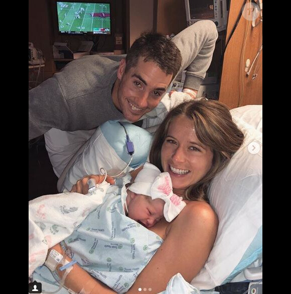 John Isner présente sa fille Hunter Grace née le 15 septembre 2018 sur Instagram.