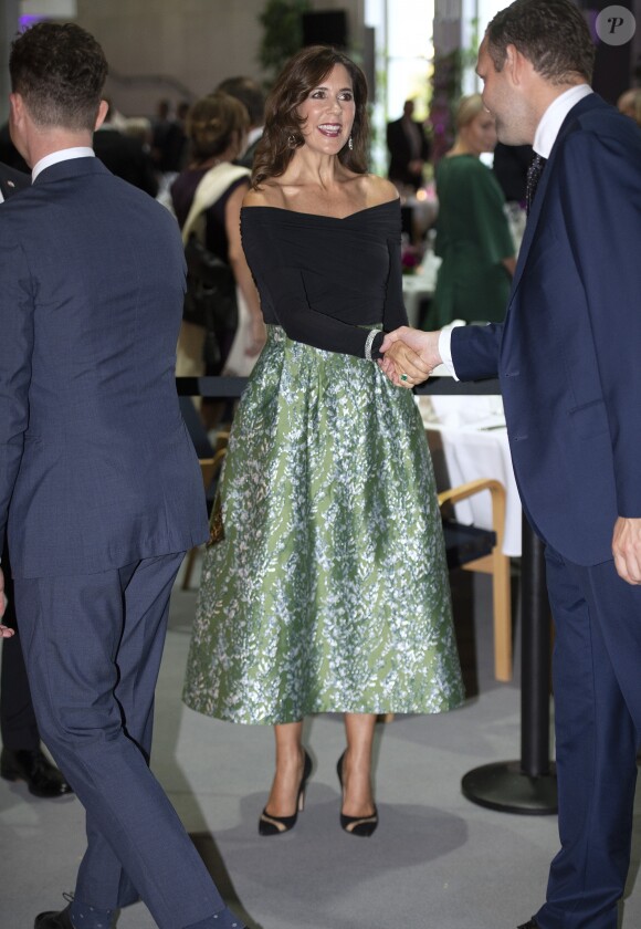 La princesse Mary de Danemark lors du dîner officiel célébrant les 100 ans des relations diplomatiques entre la Finlande et le Danemark au "Finlandia Hall" à Helsinki le 13 septembre 2018.