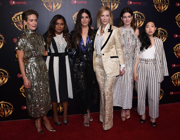 Sarah Paulson, Mindy Kaling, Sandra Bullock, Cate Blanchett, Anne Hathaway, Awkwafina à la soirée Warner Bros CinemaCon 2018 à l'hôtel Caesar palace à Las Vegas, le 24 avril 2018.