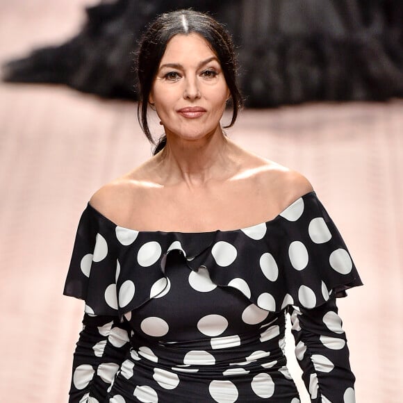 Monica Bellucci lors du défilé Dolce & Gabbana pour la collection Prêt-à-Porter Printemps/Eté 2019 lors de la Fashion Week de Milan, Italie, le 23 septembre 2018.