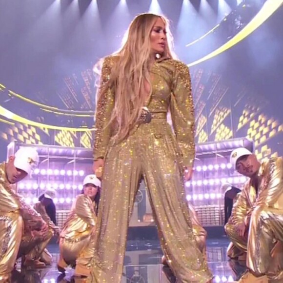 Jennifer Lopez lors de sa performance aux MTV Video Awards au Radio City Hall à New York, le 20 août 2018.