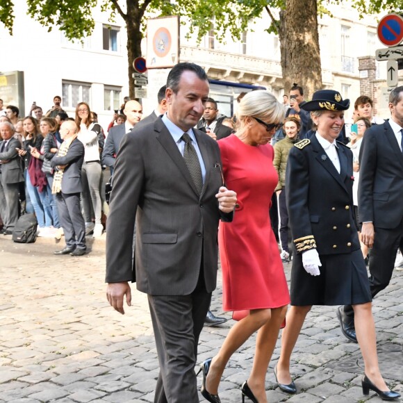 La reine Sonja de Norvège, la première dame Brigitte Macron au centenaire de la Section Norvégienne du Lycée Pierre Corneille à Rouen le 24 septembre 2018. Au programme : Signatures d'accords-cadres de coopération dans le domaine de l'éducation, de l'enseignement supérieur, de la recherche scientifique, de l'innovation, de l'industrie et de la culture; dévoilement de la statue offerte par la Norvège par Sa Majesté la Reine en présence de l'artiste, Espen Dietrichson; signature du Livre d'Or en présence des autorités et des élus. © Francis Petit / Bestimage