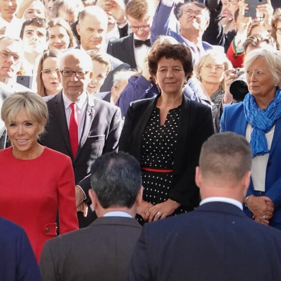 La première Dame Brigitte Macron, Iselin Nybo , ministre norvégienne de l'Enseignement supérieur et de la recherche, Yvon Robert maire de Rouen, Frédérique Vidal, ministre de l'Enseignement supérieur, de la Recherche et de l'Innovation et la reine Sonja de Norvège - La reine Sonja de Norvège , la première Dame Brigitte Macron au centenaire de la Section Norvégienne du Lycée Pierre Corneille à Rouen le 24 septembre 2018. Au programme : Signatures d'accords-cadres de coopération dans le domaine de l'éducation, de l'enseignement supérieur, de la recherche scientifique, de l'innovation, de l'industrie et de la culture; dévoilement de la statue offerte par la Norvège par Sa Majesté la Reine en présence de l'artiste, Espen Dietrichson; signature du Livre d'Or en présence des autorités et des élus. © Francis Petit / Bestimage