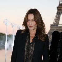 Fashion Week : Carla Bruni, Charlotte Gainsbourg... ravissantes à la tour Eiffel