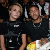 Fashion Week : Neymar et sa chérie, couple ultrastylé pour Off-White