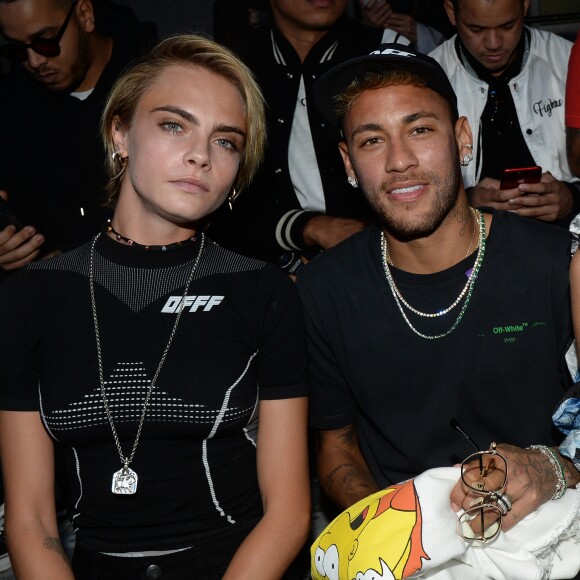 Cara Delevingne et Neymar Jr. - Défilé Off -White™, collection prêt-à-porter printemps-été 2019 lors de la Fashion Week de Paris, le 27 septembre 2018. © Ramsamy Veeren/Bestimage