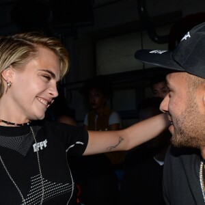 Cara Delevingne et Neymar Jr. - Défilé Off -White™, collection prêt-à-porter printemps-été 2019 lors de la Fashion Week de Paris, le 27 septembre 2018. © Ramsamy Veeren/Bestimage