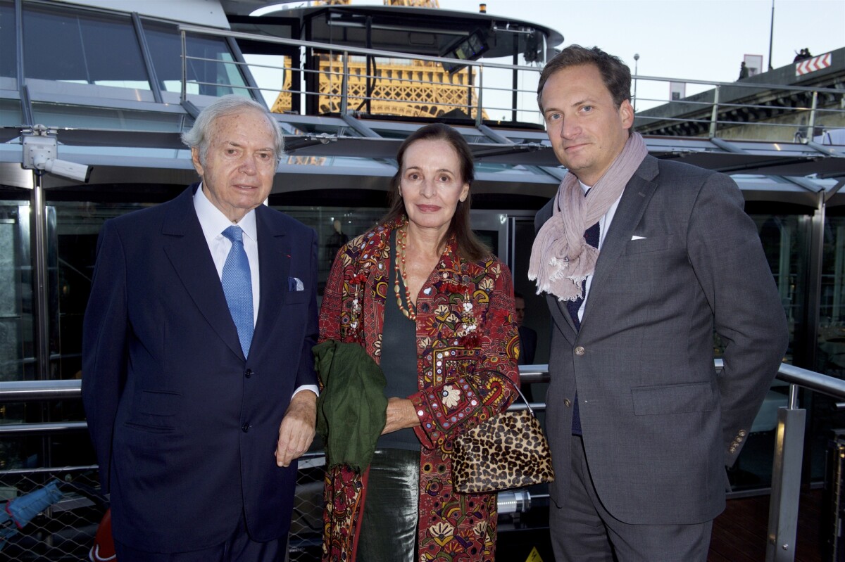 Photo : Exclusif - Xavier Guerrand, sa femme Françoise, Edouard Guerrand -  Baptême du bateau Ducasse sur Seine à Paris. Le 27 septembre 2018 © Julio  Piatti  Bestimage - Purepeople